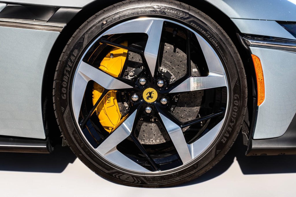 Certified 2026 Ferrari 12Cilindri Spider RWD image 57