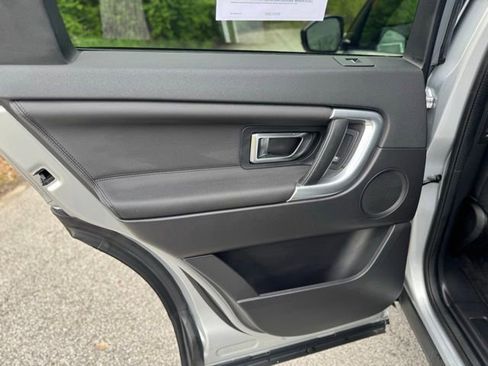 Used 2019 Land Rover Discovery Sport AWD/4WD image 12