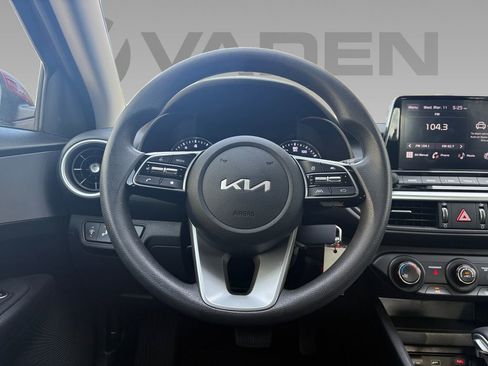 Used 2024 Kia Forte LXS w/ LXS Technology Package image 11