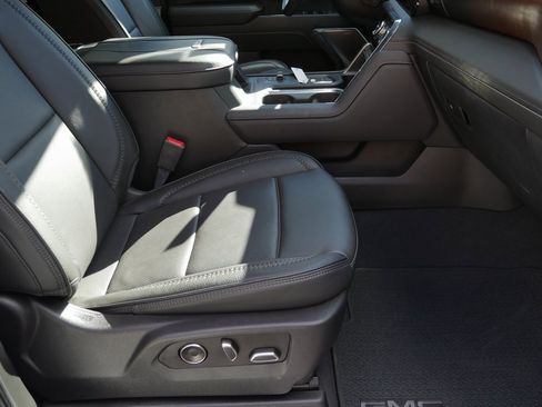 Used 2024 GMC Sierra 2500 Denali w/ Snow Plow Prep/Camper Package image 21