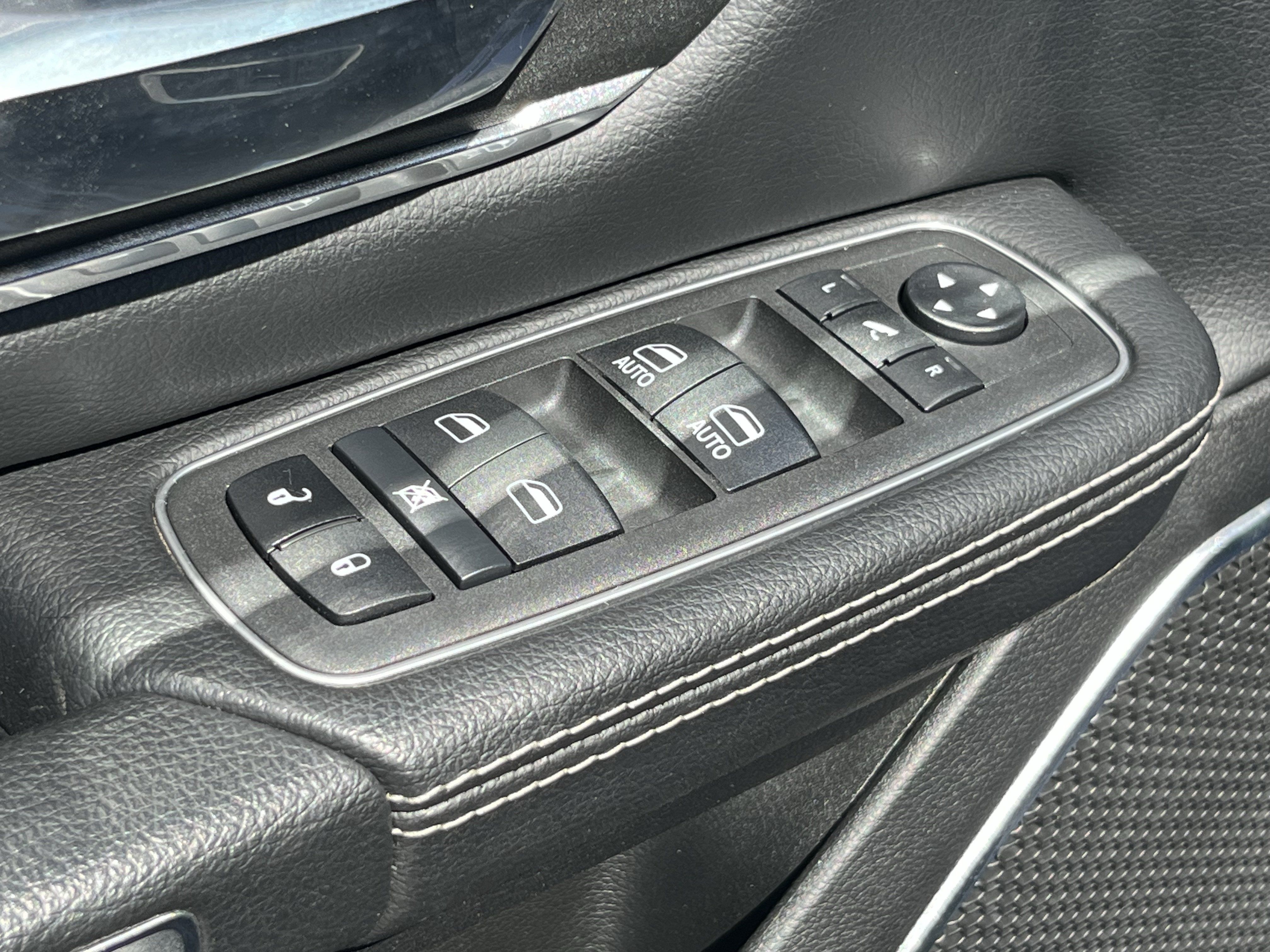 Used 2021 RAM 1500 Laramie w/ Sport Appearance Package AWD/4WD image 23
