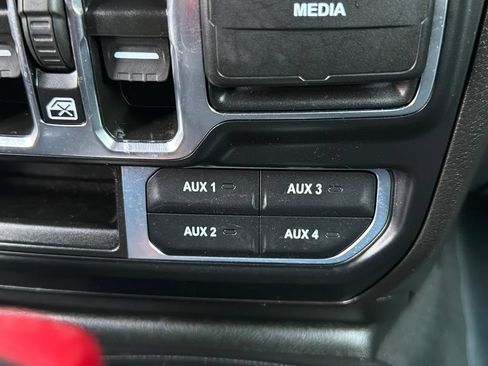 Used 2024 Jeep Wrangler High Altitude AWD/4WD image 31