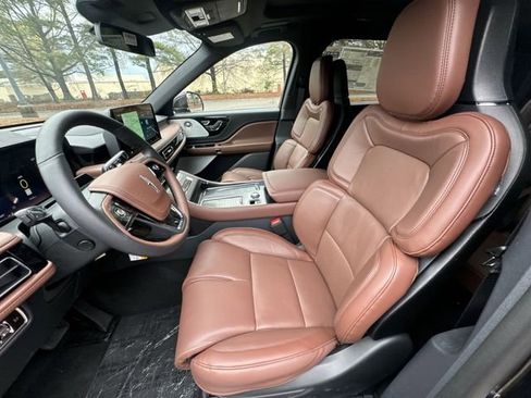 New 2026 Lincoln Aviator Reserve AWD/4WD image 11
