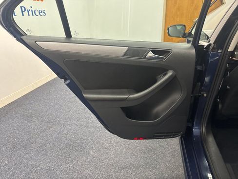 Used 2013 Volkswagen Jetta SEL FWD image 13