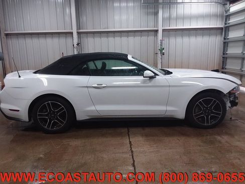 Used 2021 Ford Mustang Premium image 3