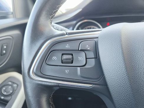 Used 2021 Buick Encore GX Select image 17