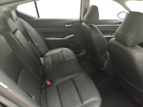 Used 2024 Nissan Altima 2.5 SR FWD image 19