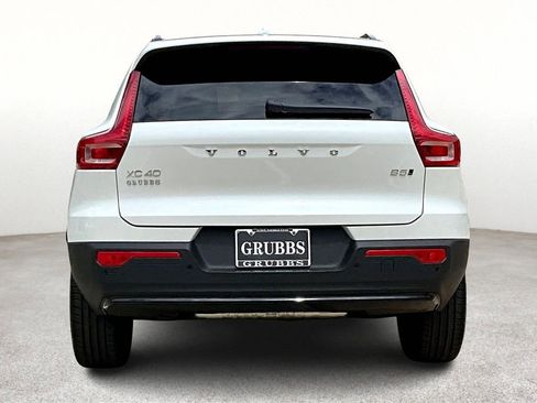 New 2026 Volvo XC40 B5 Plus w/ Protection Package Premier AWD/4WD image 7