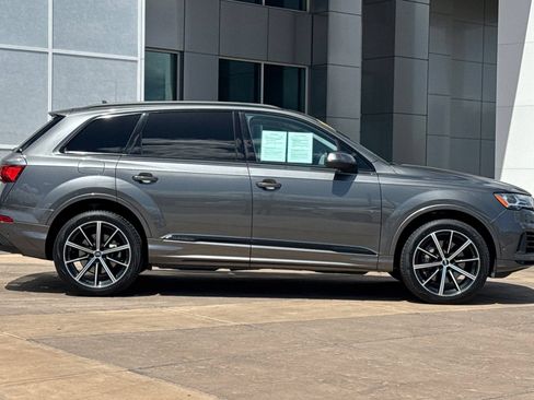 Used 2021 Audi Q7 3.0T Premium Plus w/ Premium Plus Package AWD/4WD image 3