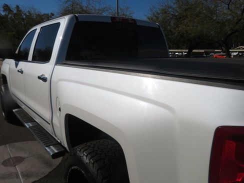 Used 2017 Chevrolet Silverado 1500 LTZ Z71 w/ LTZ Plus Package AWD/4WD image 7