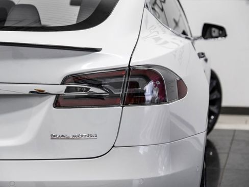 Used 2019 Tesla Model S Performance image 43
