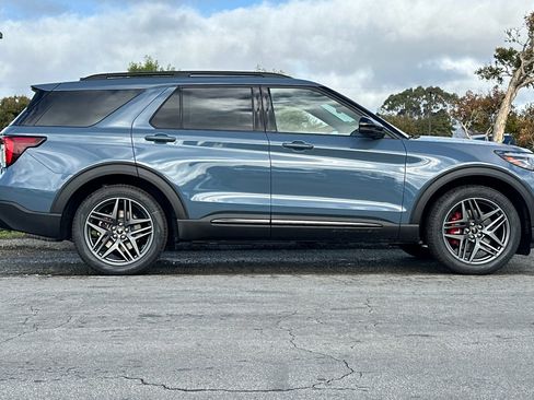 New 2026 Ford Explorer ST w/ Sun And Sound Package image 6