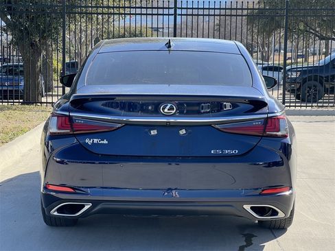 Used 2022 Lexus ES 350 Ultra Luxury w/ Accessory Package 2 image 5