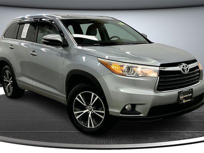 Used 2016 Toyota Highlander XLE