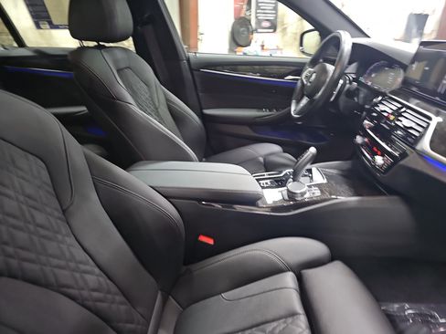 Used 2023 BMW 540i w/ M Sport Package RWD image 10