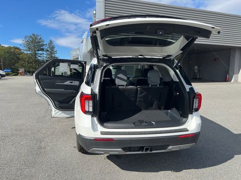 New 2025 Ford Explorer Active w/ Active Comfort Package image 9