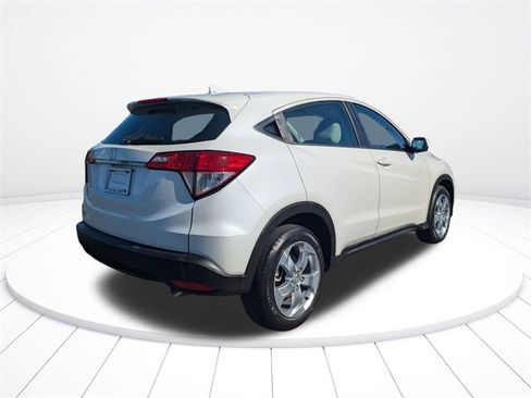 Used 2021 Honda HR-V LX image 3