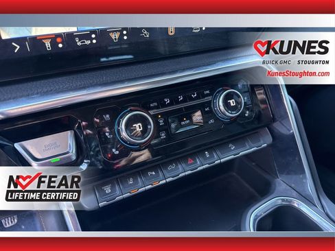 Used 2024 GMC Sierra 2500 Denali w/ Denali Reserve Package image 35