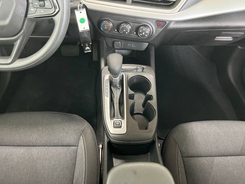 Used 2024 Chevrolet Trax LS w/ LS Convenience Package FWD image 10
