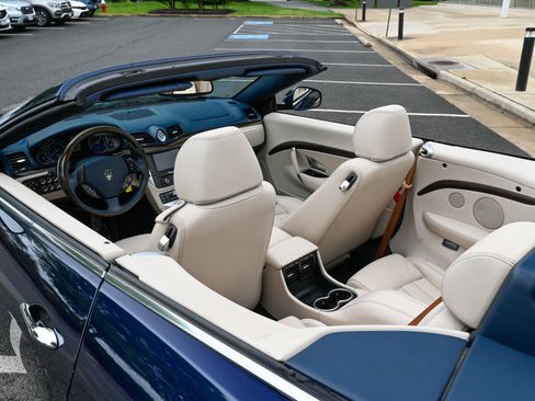Used 2012 Maserati GranTurismo Convertible RWD image 57
