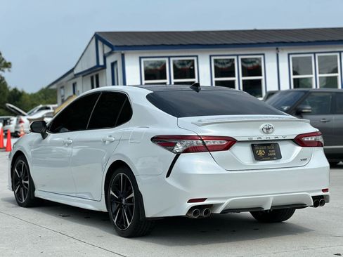 Used 2019 Toyota Camry XSE FWD image 5