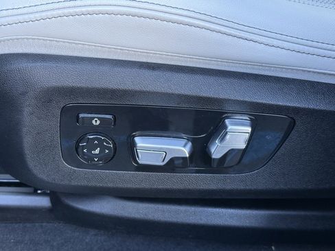 Used 2023 BMW X6 M50i w/ Parking Assistance Package image 20