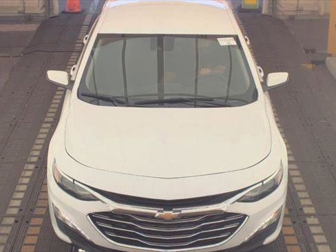 Used 2023 Chevrolet Malibu LT image 3