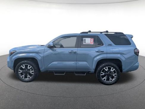 Used 2025 Toyota 4Runner TRD Sport AWD/4WD image 3