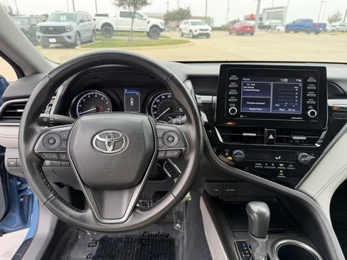 Used 2024 Toyota Camry SE image 12