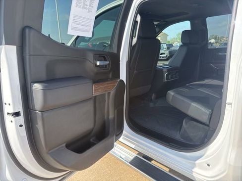 Used 2021 Chevrolet Silverado 1500 High Country w/ Technology Package image 40