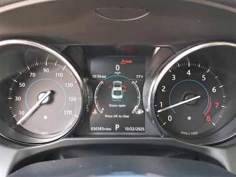 Used 2019 Jaguar XF Prestige image 20