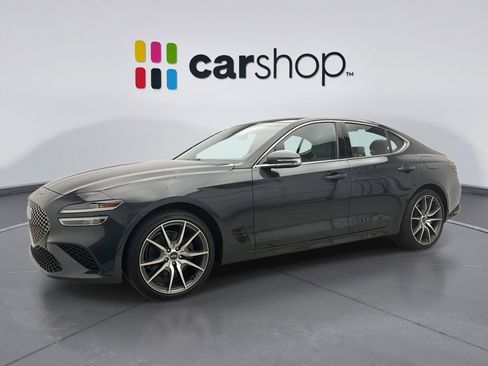 Used 2023 Genesis G70 2.0T image 1