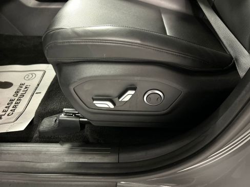 Used 2025 Hyundai Santa Fe SEL image 11