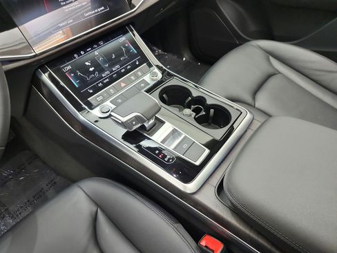 Used 2023 Audi Q7 2.0T Premium w/ Convenience Package AWD/4WD image 11