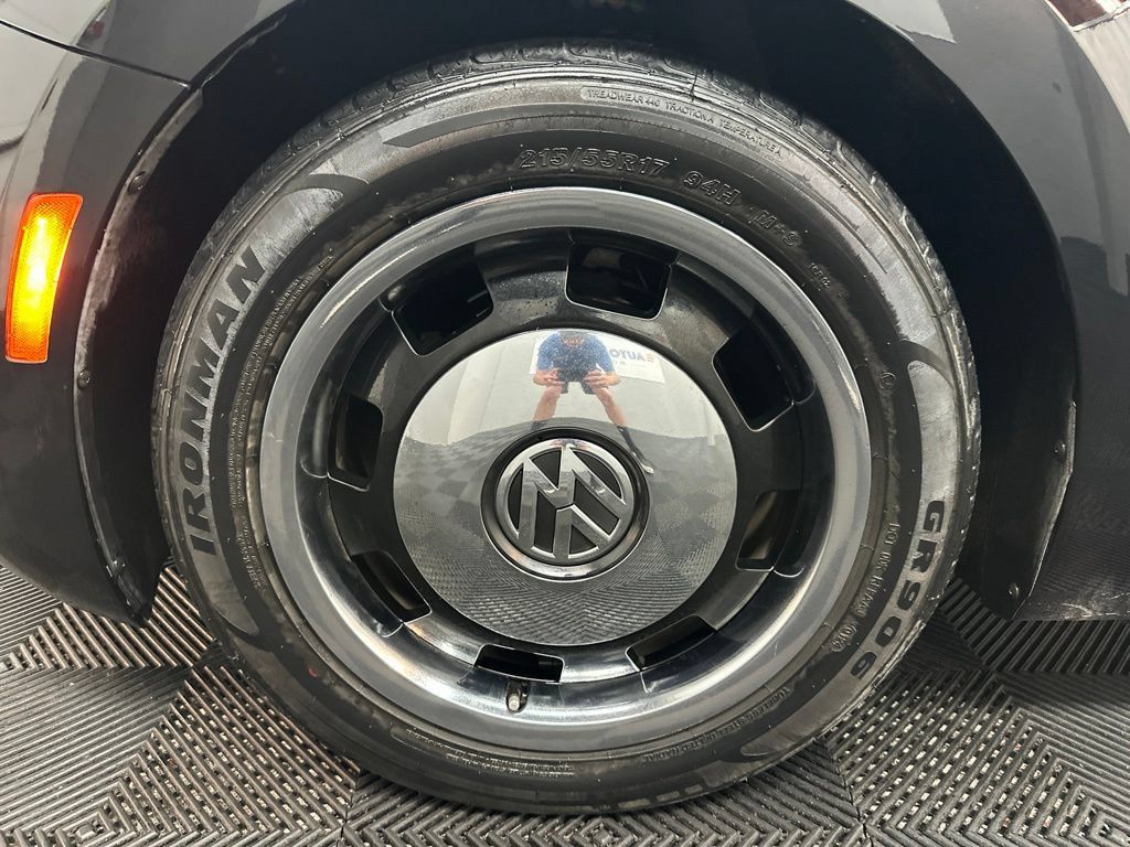 Used 2018 Volkswagen Beetle 2.0T Coast FWD image 34