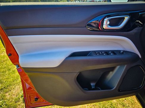 New 2026 Jeep Compass Limited AWD/4WD image 9