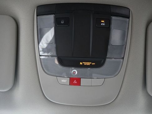 Used 2025 Kia Sportage EX image 25