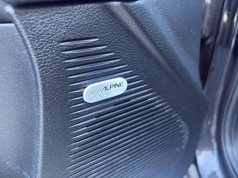 Used 2017 Dodge Challenger R/T Scat Pack w/ Leather Interior Group image 8