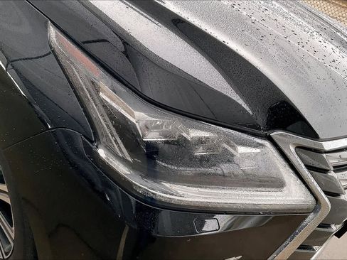 Used 2020 Lexus LX 570 4WD w/ 3rd Row & Luxury Pkg image 26