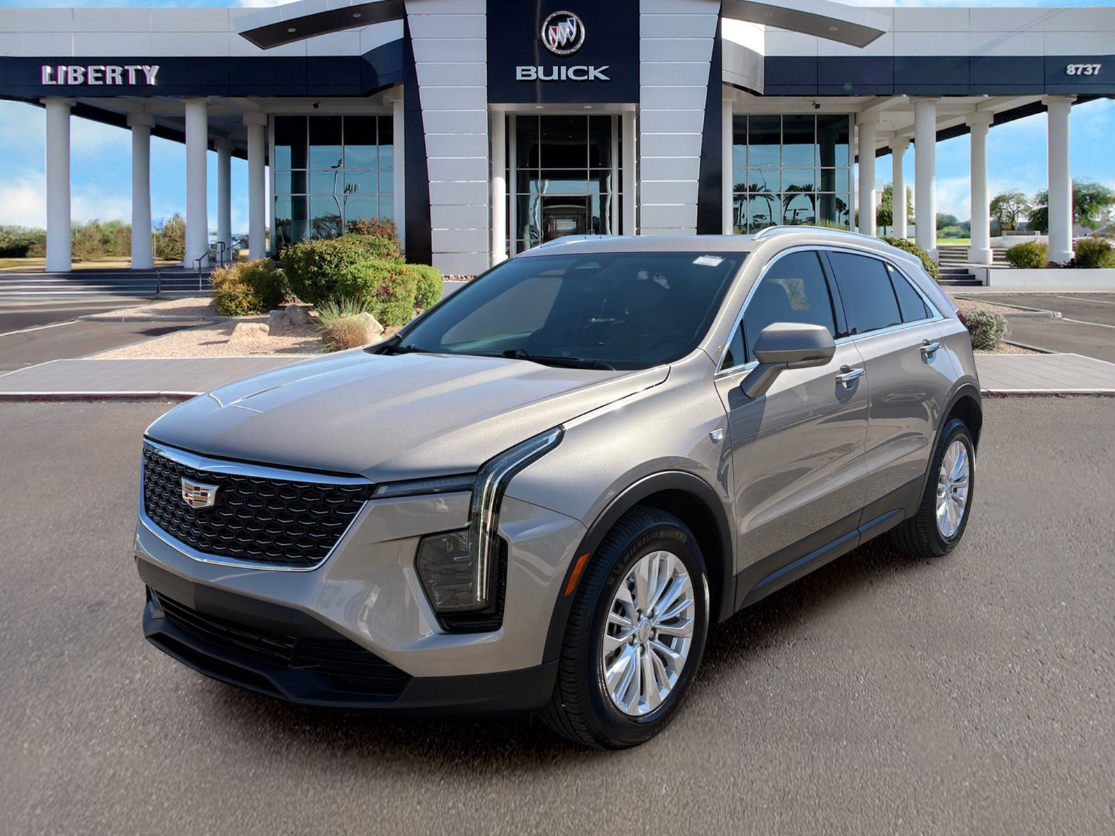 Used 2024 Cadillac XT4 Luxury FWD image 7