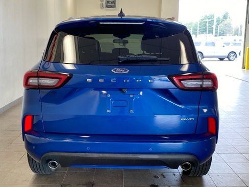 Certified 2023 Ford Escape ST-Line Select AWD/4WD image 6