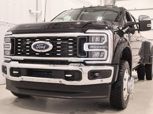 Certified 2023 Ford F450 King Ranch w/ Chrome Package image 6