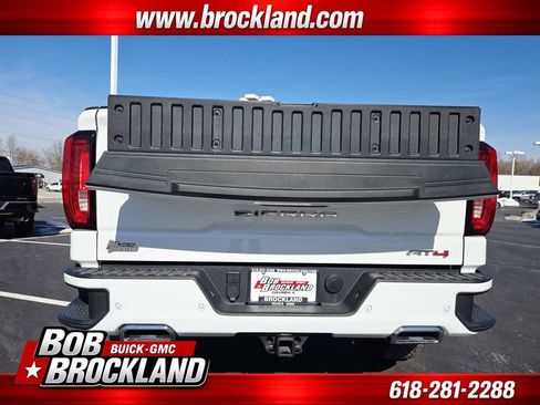Used 2025 GMC Sierra 1500 AT4 w/ AT4 Premium Package image 18