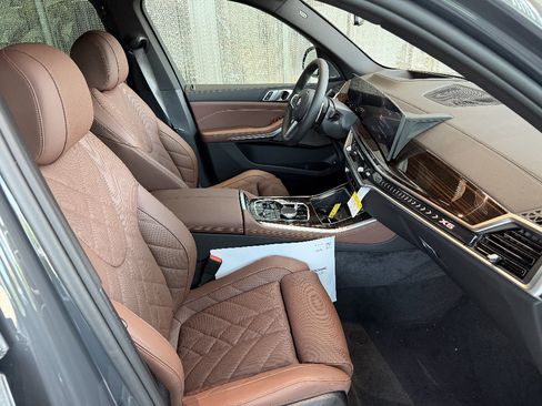 New 2026 BMW X5 xDrive50e w/ M Sport Package AWD/4WD image 14