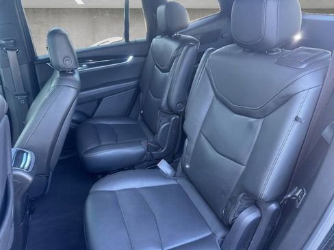 Used 2022 Cadillac XT6 Premium Luxury w/ Technology Package image 22