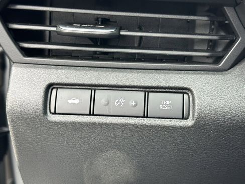 Used 2024 Nissan Altima 2.5 SV image 31