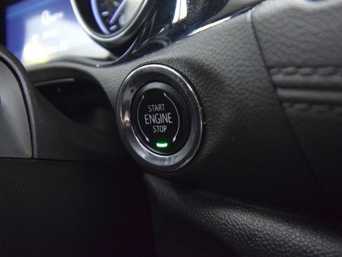 Used 2022 Buick Encore GX Essence w/ Experience Buick Package AWD/4WD image 33