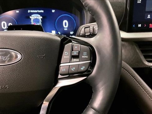 Used 2025 Ford Explorer Platinum image 26