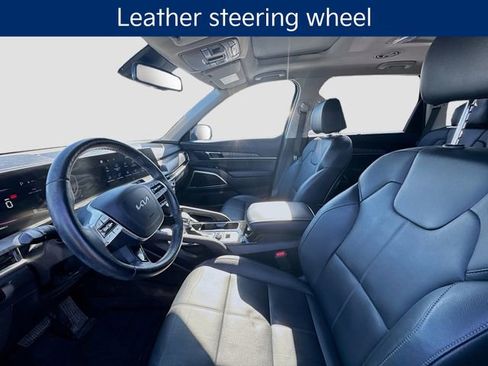 Used 2023 Kia Telluride EX w/ EX Captain's Chair Package image 24