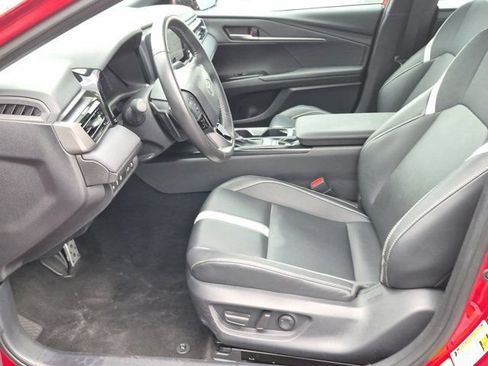 Certified 2025 Toyota Camry SE FWD image 9